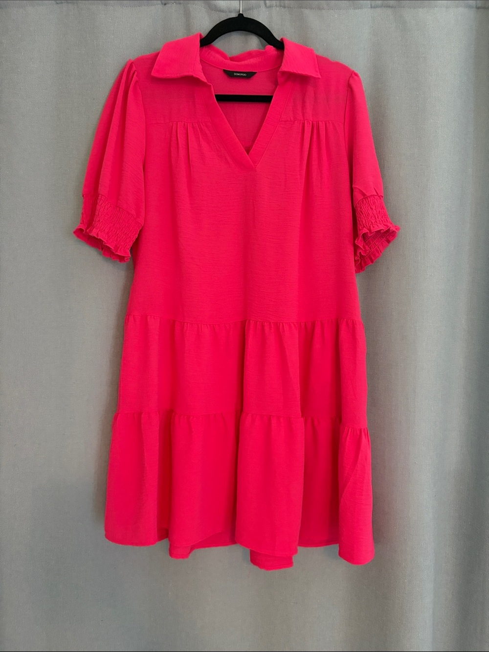 Flowy Pink Tiered V-Neck Dress with Collar